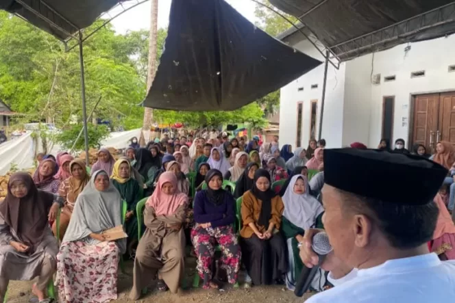 
 Legislator DPRD SulSel dari Fraksi Golongan Karya, Fahruddin Rangga melaksanakan kegiatan pengawasan APBD Provinsi Sulawesi Selatan. (Foto: Disway-Adlan)