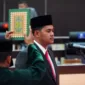 Pengambilanl sumpah PAW, Muhammad Aslim yang menggantikan Anzar Zainal Bate di DPRD Sulsel, Jumat 5 Januari 2024. (ist)